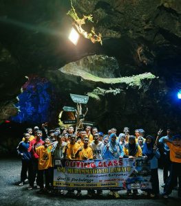 Read more about the article Belajar Kelestarian Alam dan Budaya, Siswa SMP MUHAMRA Ceriakan Outing Class di Purbalingga